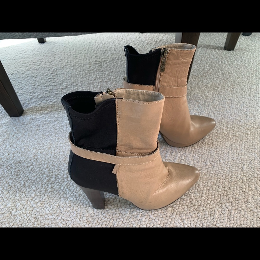 Two Lips Booties - Picture 6 of 9